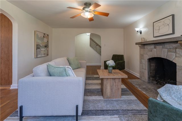 1045 Highland Ave, Harmony Twp, PA 15003