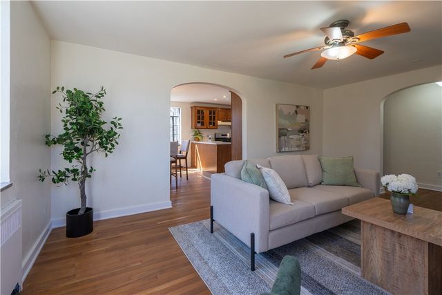 1045 Highland Ave, Harmony Twp, PA 15003