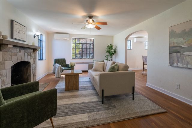 1045 Highland Ave, Harmony Twp, PA 15003