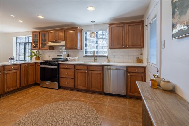 1045 Highland Ave, Harmony Twp, PA 15003