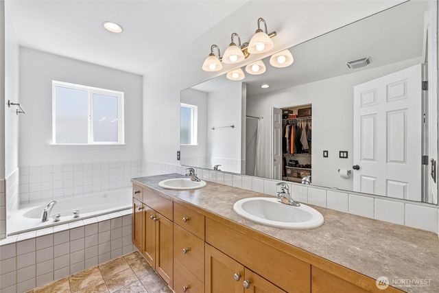 7947 E Golf Course Drive, Blaine, WA 98230