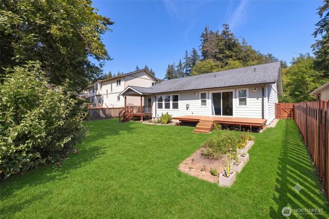 7947 E Golf Course Drive, Blaine, WA 98230