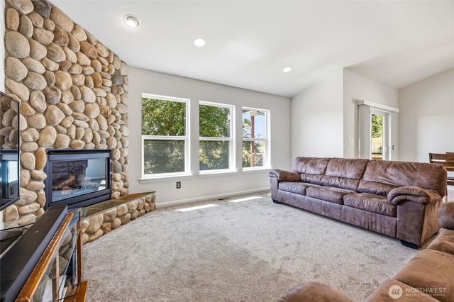 7947 E Golf Course Drive, Blaine, WA 98230