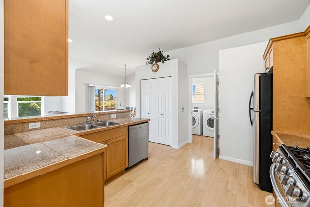 7947 E Golf Course Drive, Blaine, WA 98230