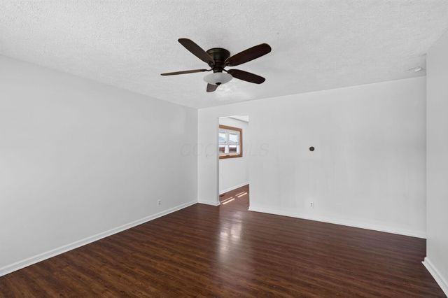 411 Westport Drive, Groveport, OH 43125