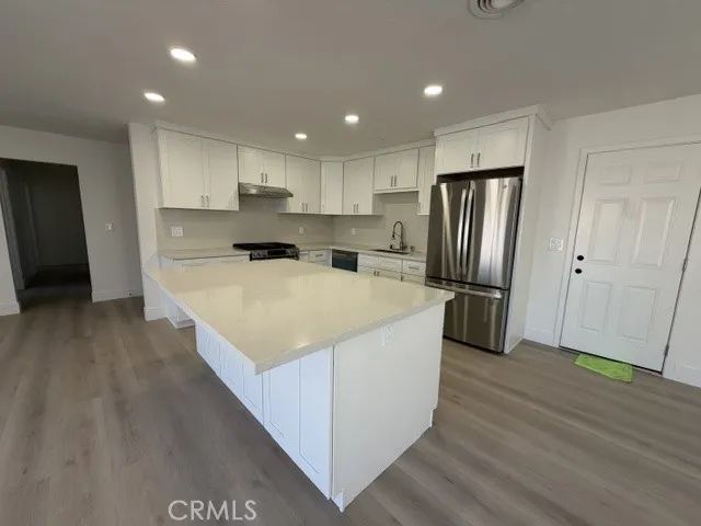 15662 Pacific, Tustin, CA 92780