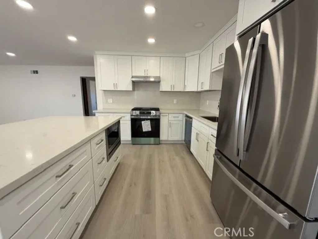 15662 Pacific, Tustin, CA 92780