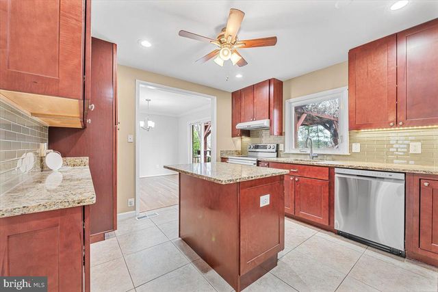 7121 PANORAMA DR, Rockville, MD 20855