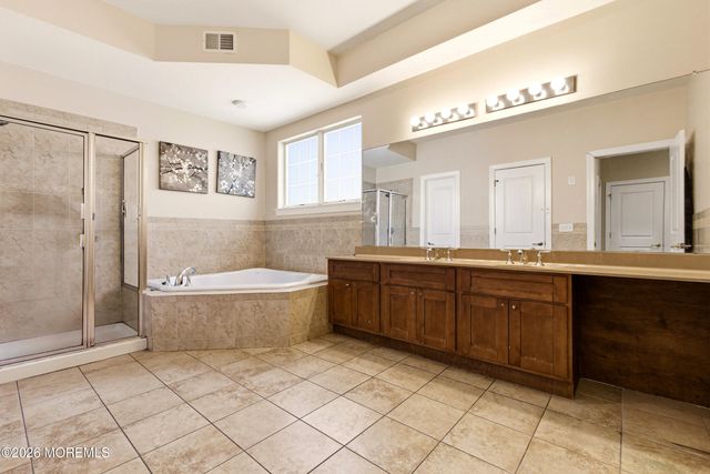 956 Madison Avenue, Lakewood, NJ 08701