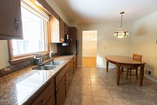 22 Danielwood Drive, Colonie, NY 12211