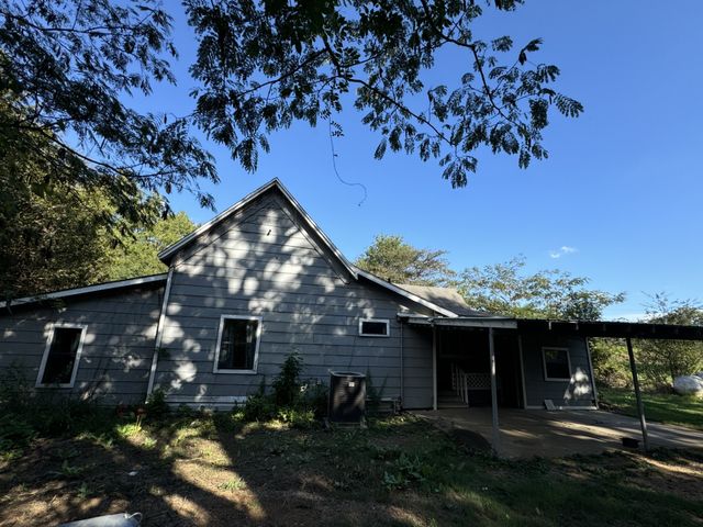 137 CR 2362, Clarksville, TX 75412