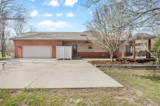 11 Jennifer Lane, Collinsville, IL 62234