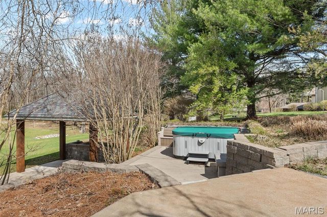 11 Jennifer Lane, Collinsville, IL 62234
