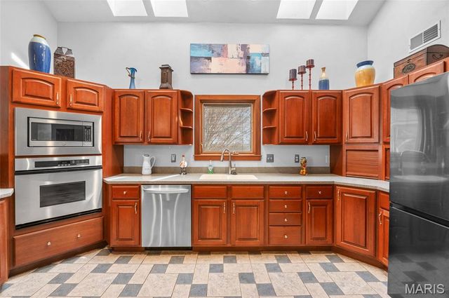 11 Jennifer Lane, Collinsville, IL 62234