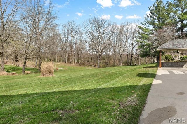 11 Jennifer Lane, Collinsville, IL 62234