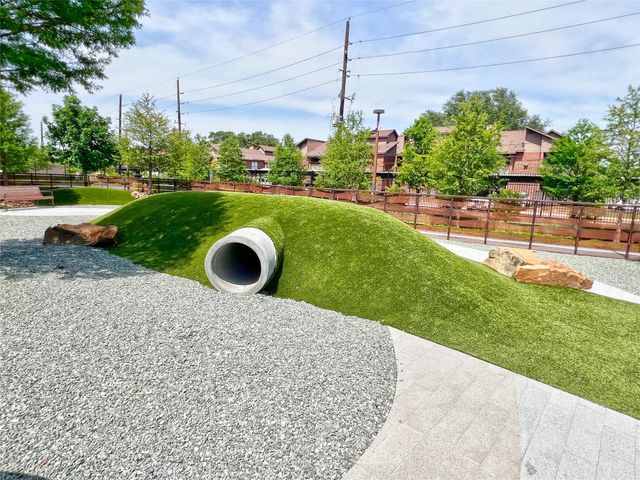 3130 SW Walnut Bend Lane SW 409, Houston, TX 77042