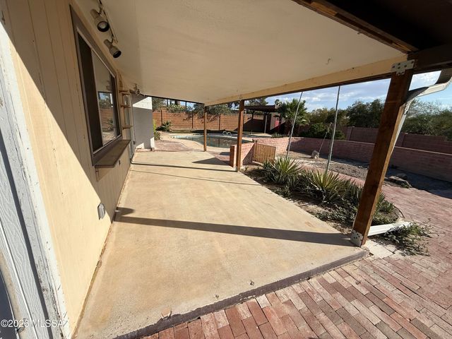 625 N Brown Avenue, Tucson, AZ 85710