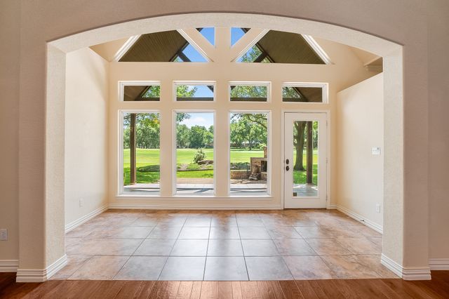 5809 Nutcracker Drive, Granbury, TX 76049