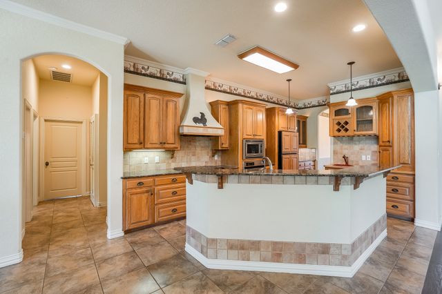 5809 Nutcracker Drive, Granbury, TX 76049