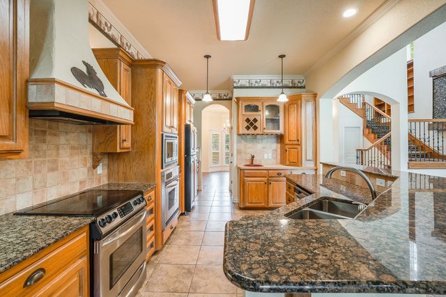5809 Nutcracker Drive, Granbury, TX 76049