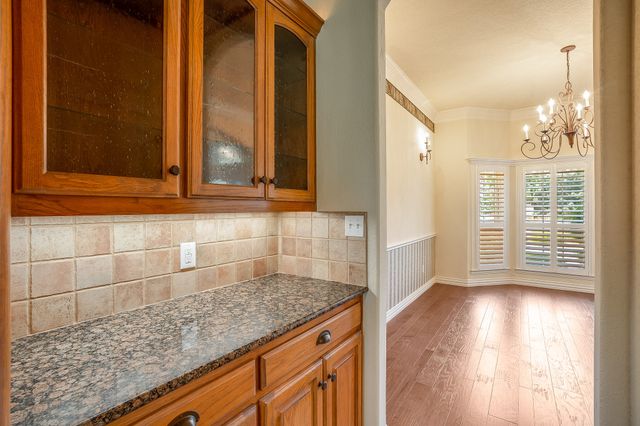 5809 Nutcracker Drive, Granbury, TX 76049