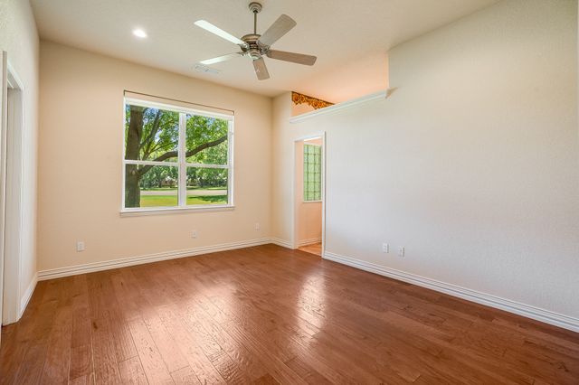 5809 Nutcracker Drive, Granbury, TX 76049