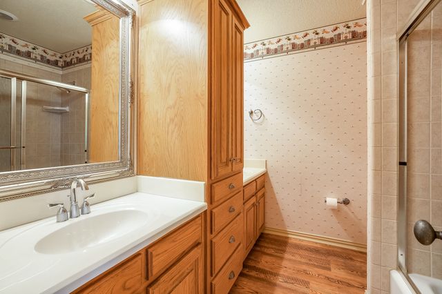 5809 Nutcracker Drive, Granbury, TX 76049