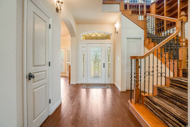 5809 Nutcracker Drive, Granbury, TX 76049