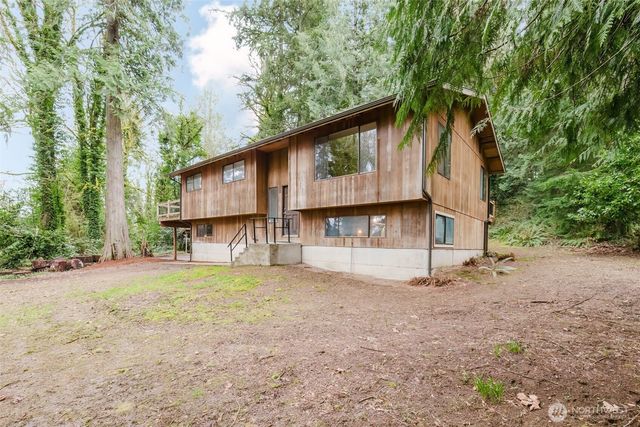 3500 NW 18th Street, Bremerton, WA 98312