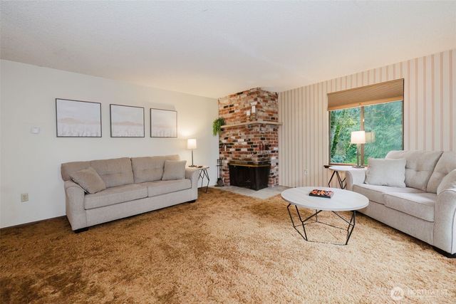 3500 NW 18th Street, Bremerton, WA 98312