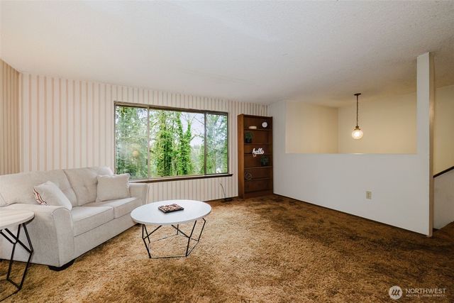 3500 NW 18th Street, Bremerton, WA 98312