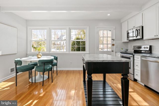 7002 OLD CABIN LN, Rockville, MD 20852