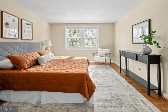 7002 OLD CABIN LN, Rockville, MD 20852