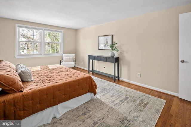 7002 OLD CABIN LN, Rockville, MD 20852