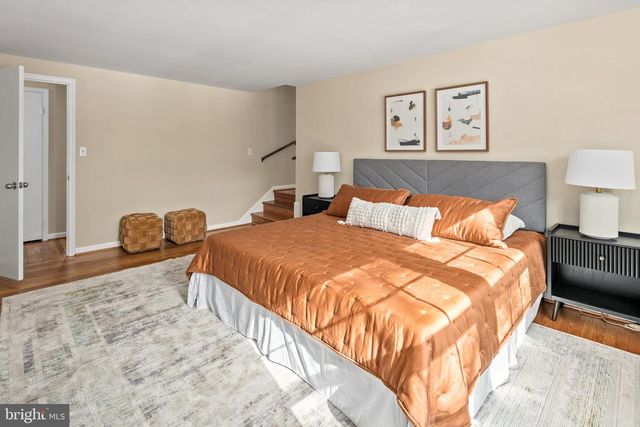 7002 OLD CABIN LN, Rockville, MD 20852