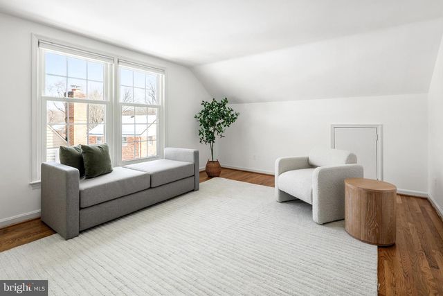 7002 OLD CABIN LN, Rockville, MD 20852