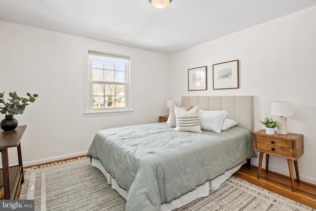 7002 OLD CABIN LN, Rockville, MD 20852