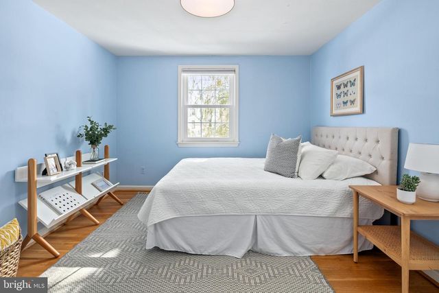 7002 OLD CABIN LN, Rockville, MD 20852