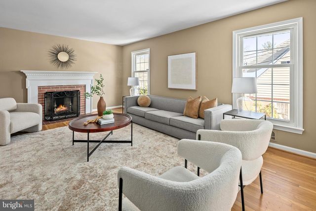 7002 OLD CABIN LN, Rockville, MD 20852