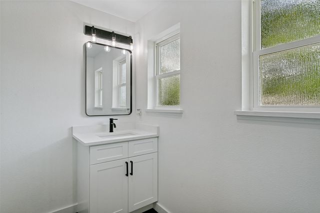 2325 Lake By Drive, Irving, TX 75060