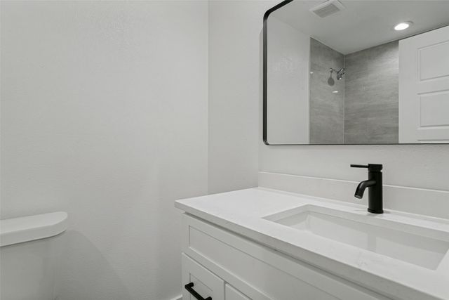 2325 Lake By Drive, Irving, TX 75060