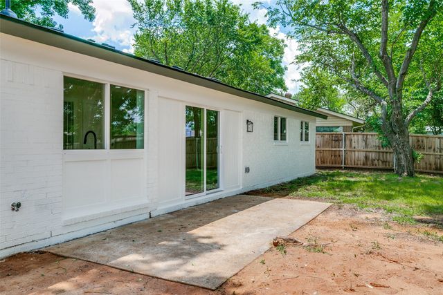 2325 Lake By Drive, Irving, TX 75060