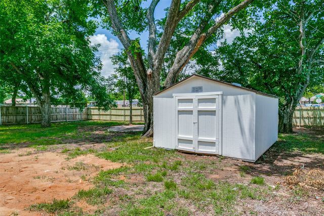 2325 Lake By Drive, Irving, TX 75060