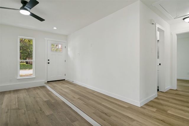 2325 Lake By Drive, Irving, TX 75060