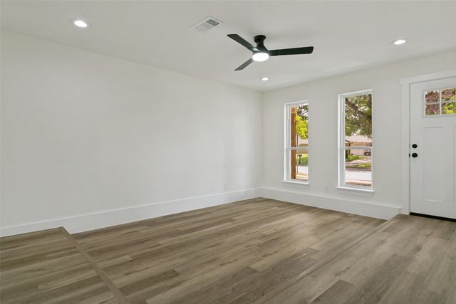 2325 Lake By Drive, Irving, TX 75060