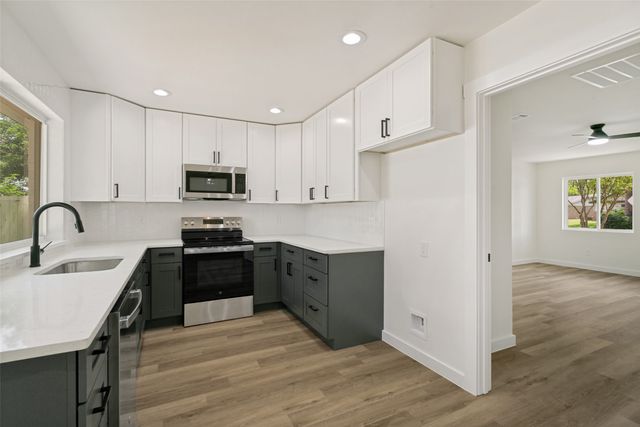 2325 Lake By Drive, Irving, TX 75060