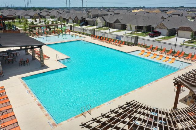 605 Cozy Greens, Lavon, TX 75166