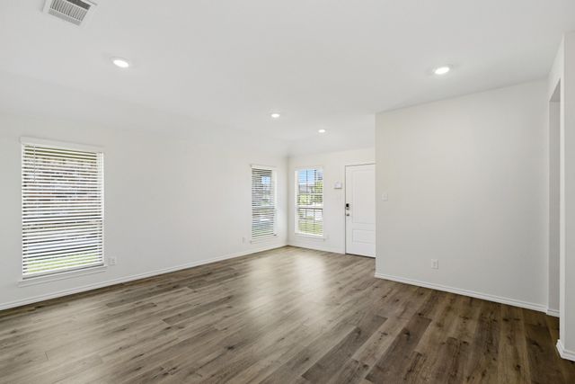 605 Cozy Greens, Lavon, TX 75166