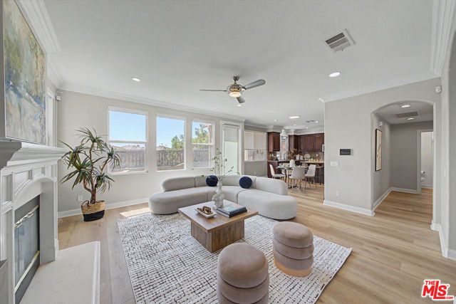 2259 Junipero Avenue, Signal Hill, CA 90755