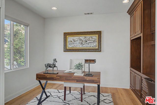 2259 Junipero Avenue, Signal Hill, CA 90755